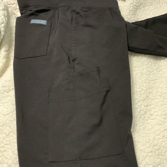 Black Med Couture Scrub Set - Picture 4 of 11